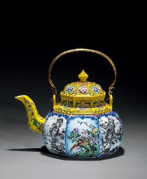中国文化艺术品拍卖普遍交流