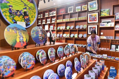 广西三江 大力发展农民画产业