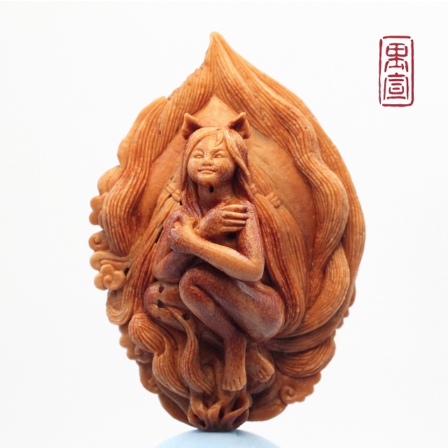 《青丘狐仙》桃核雕刻